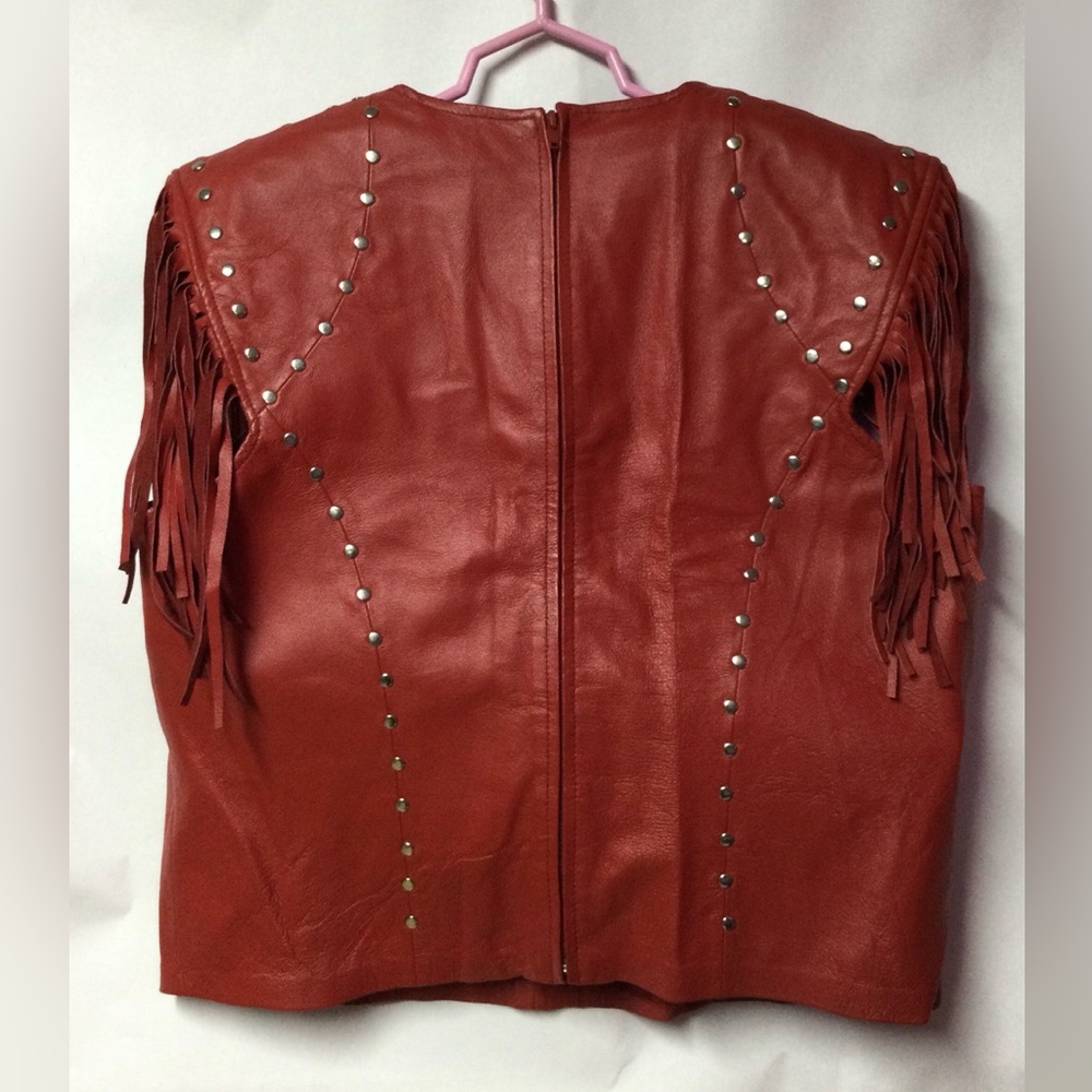 Vintage Leather Gallery Red Fringe studded top. 2X - Picture 4 of 11